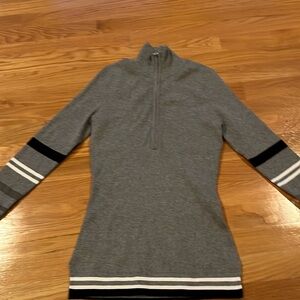 Bailey/44 Turtleneck long sleeved ribbed sweater - L (runs small)